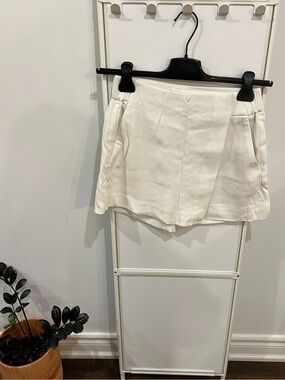 Babaton Ivory Cream Kelly Wrap Skort Size 4
